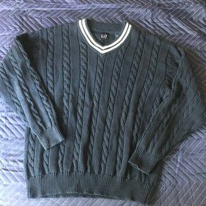 Gap sweater